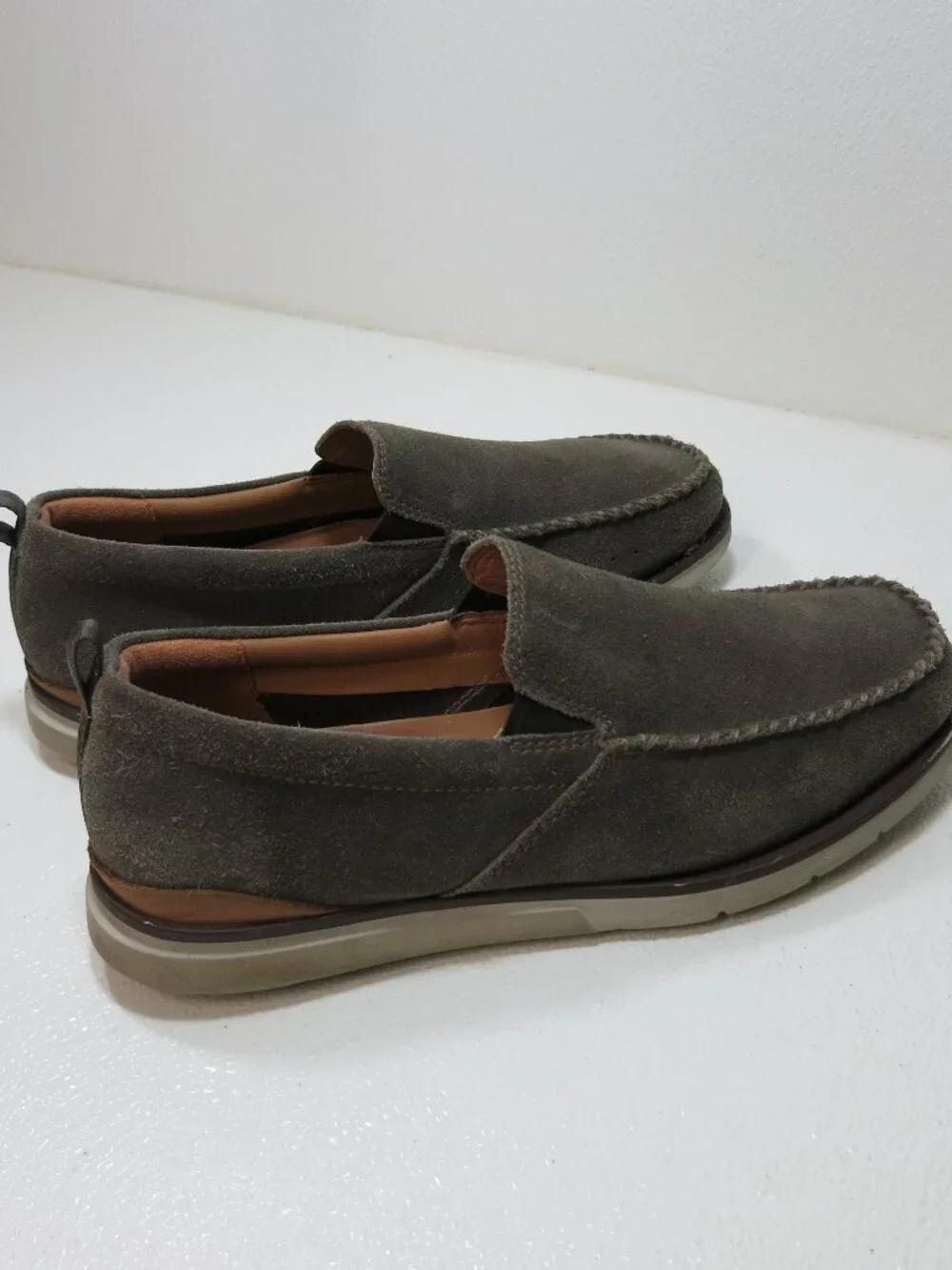 Clarks Suede Leather Casual Dress Moccasins Loafers Shoes Men's Footwear Sz 11 D